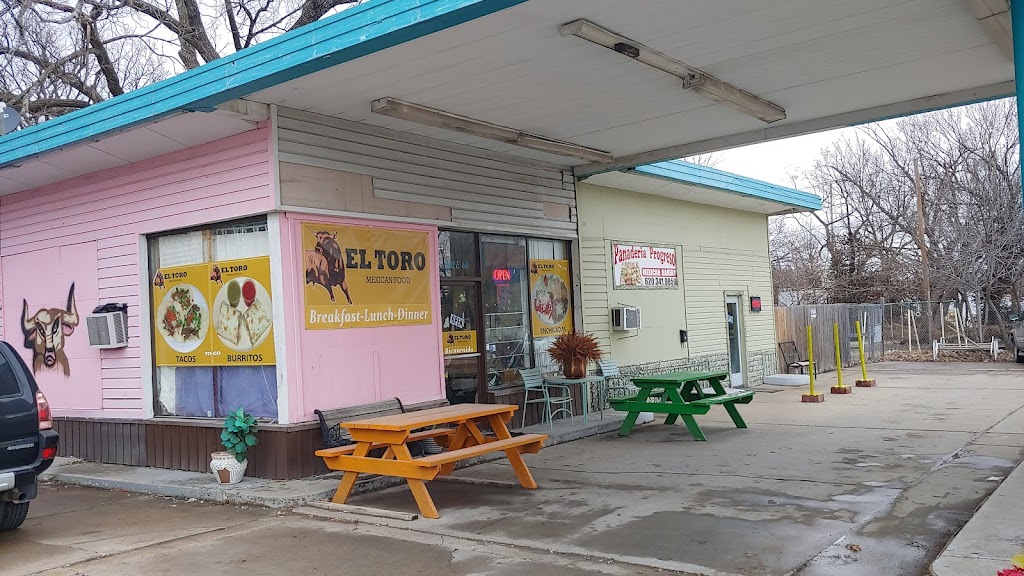 Tortas El Toro | restaurant | 602 E 6th Ave, Emporia, KS 66801, USA | 6203419293 OR +1 620-341-9293