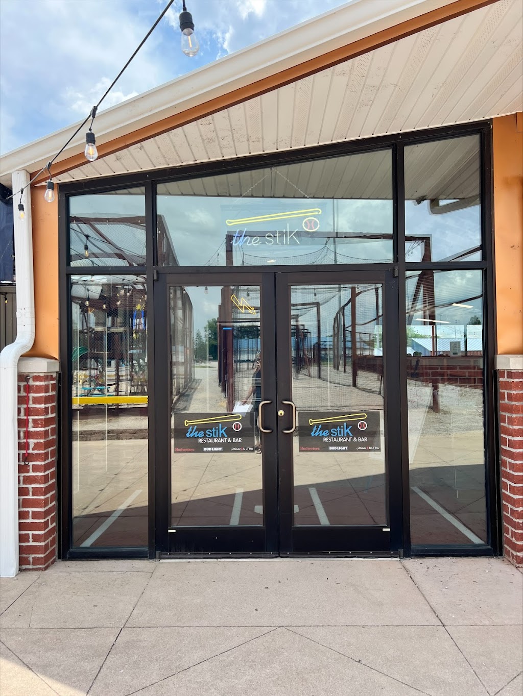 Stik Restaurant & Bar | meal takeaway | Inside Flash Baseball Complex, 1426 OH-125, Hamersville, OH 45130, USA | 9373795100 OR +1 937-379-5100