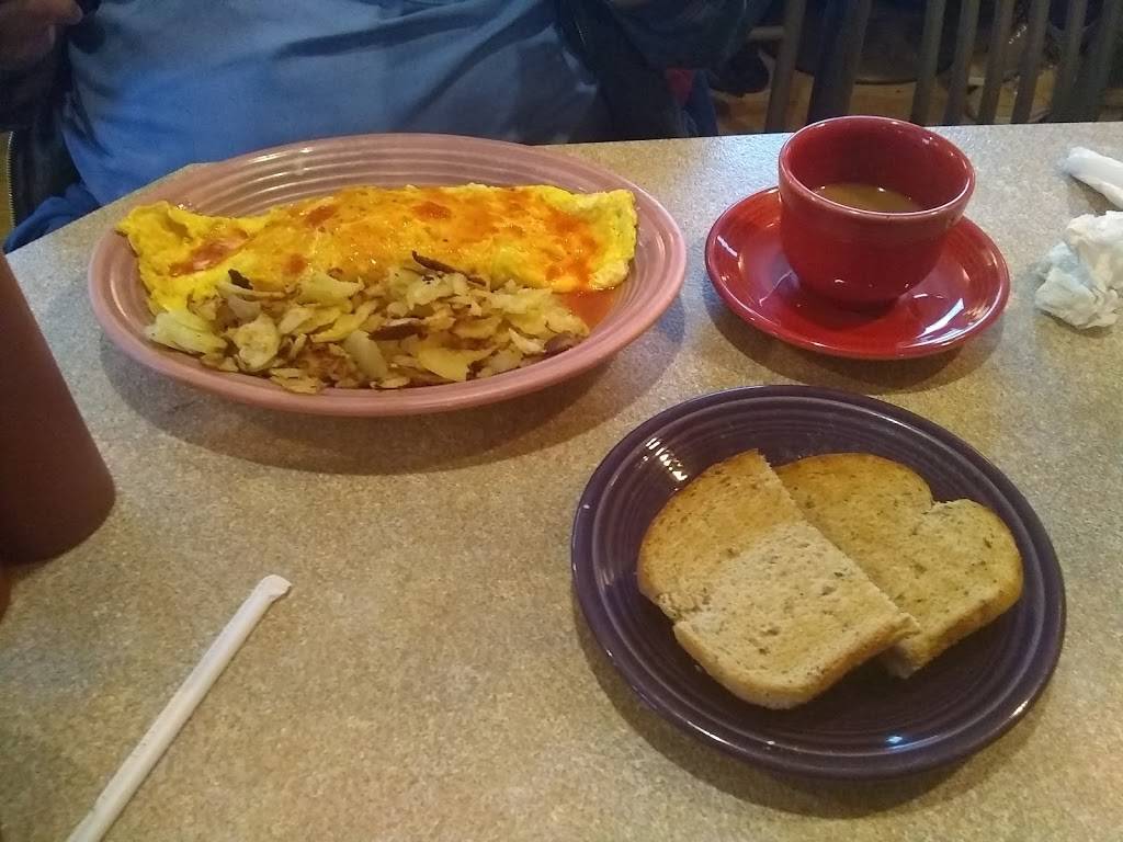 Carlisle Cafe | restaurant | 1509 Grafton Rd, Elyria, OH 44035, USA | 4403224428 OR +1 440-322-4428