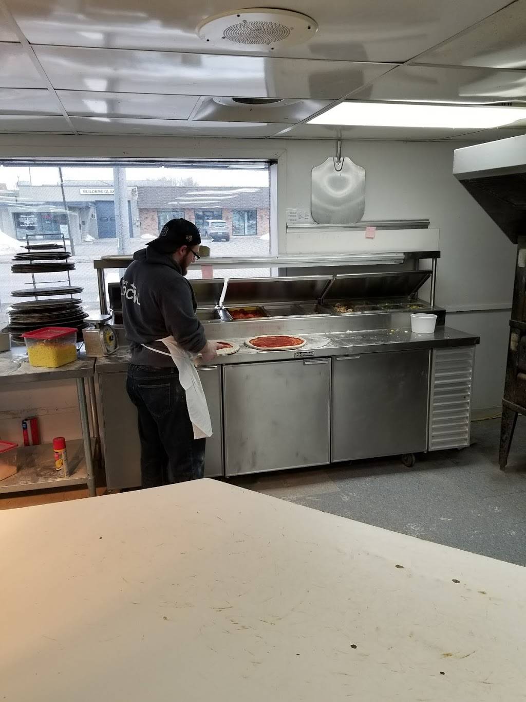 Mr Ts Party Store & Deli | restaurant | 1122 W Washington St, Greenville, MI 48838, USA | 6168359555 OR +1 616-835-9555