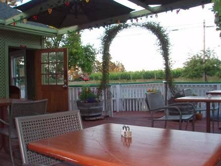 Henweight Cafe | restaurant | 4550 Gravenstein Hwy N, Sebastopol, CA 95472, USA | 7078297500 OR +1 707-829-7500