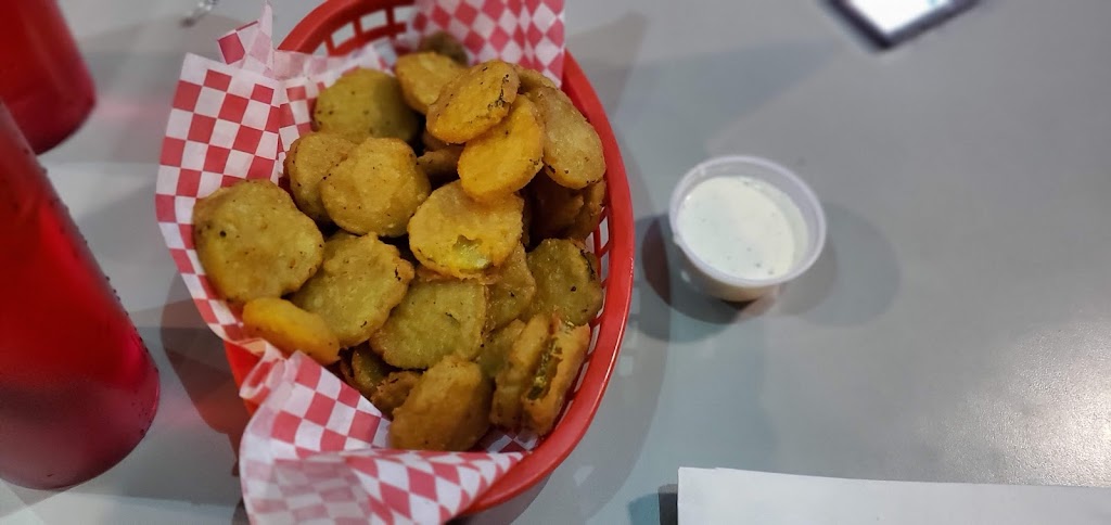 Roadrunner Bar & Grill | restaurant | 1 Country Club Dr, Las Vegas, NM 87701, USA | 5054253858 OR +1 505-425-3858