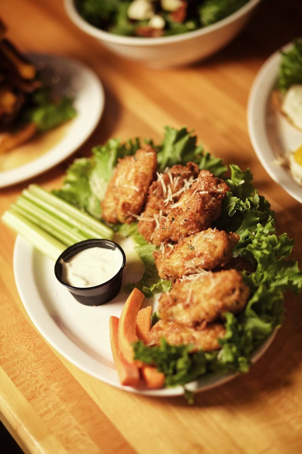 Burger District Gourmet Burgers and Bar | restaurant | 2024 Wilson Blvd, Arlington, VA 22201, USA | 7035272160 OR +1 703-527-2160