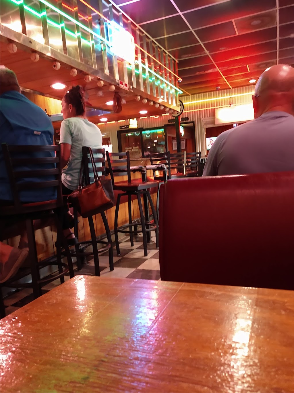 Rockys Tails & Shells | restaurant | 126 Lyle Ave, Bunkie, LA 71322, USA | 3183461922 OR +1 318-346-1922