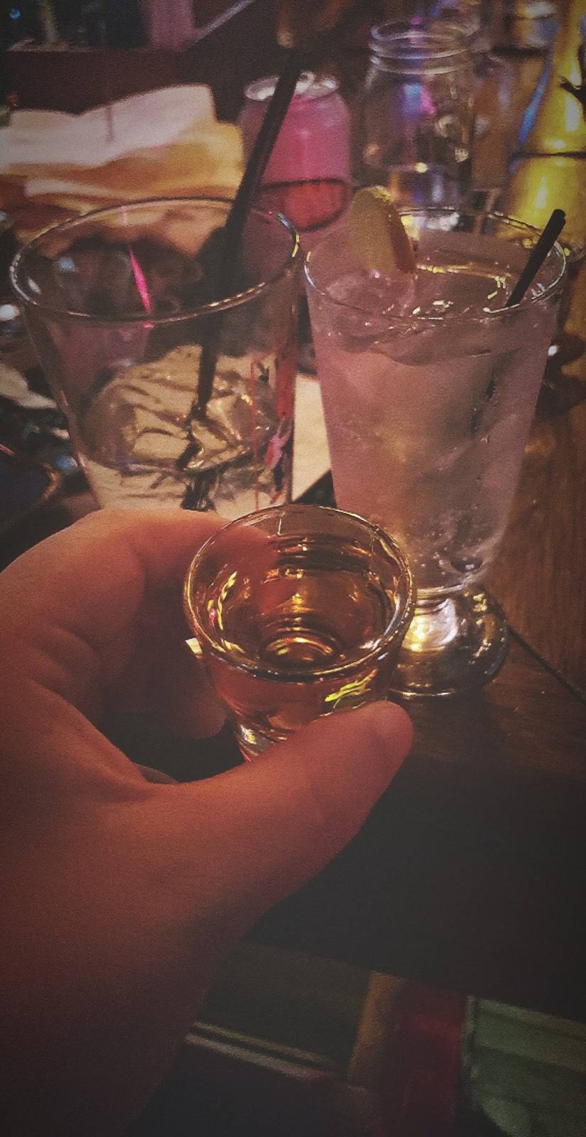 Mother Pugs Saloon | restaurant | 1371 Forest Ave, Staten Island, NY 10302, USA | 7184429831 OR +1 718-442-9831