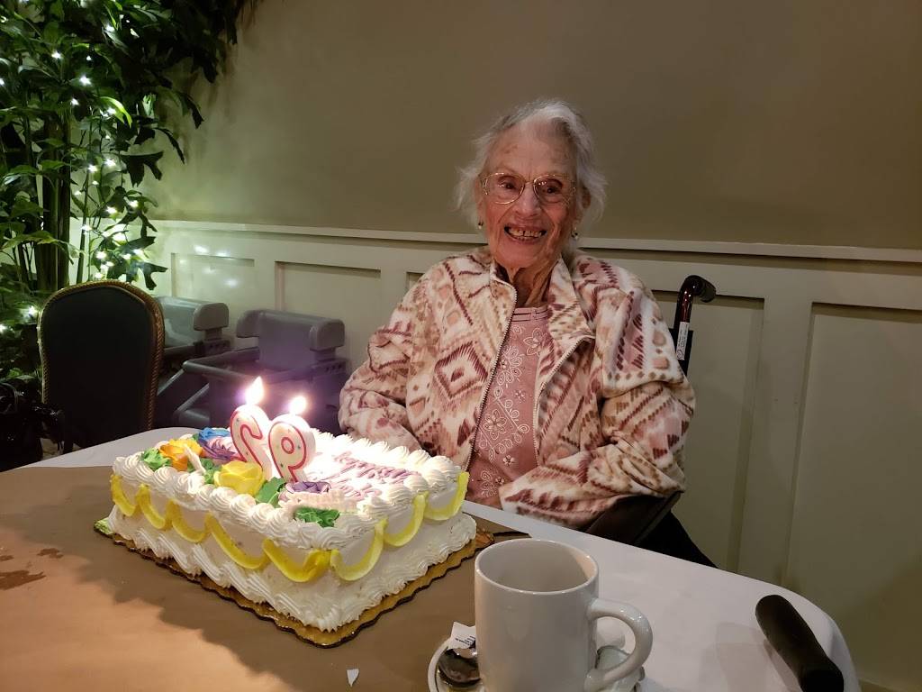 The Tavern in Royal Pines | restaurant | 139 State Rd S-7-578, Beaufort, SC 29907, USA | 8435229700 OR +1 843-522-9700