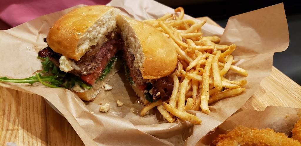 Grub Burger Bar | restaurant | Town Center, 4906 Town Center Pkwy #408, Jacksonville, FL 32246, USA | 9045622828 OR +1 904-562-2828