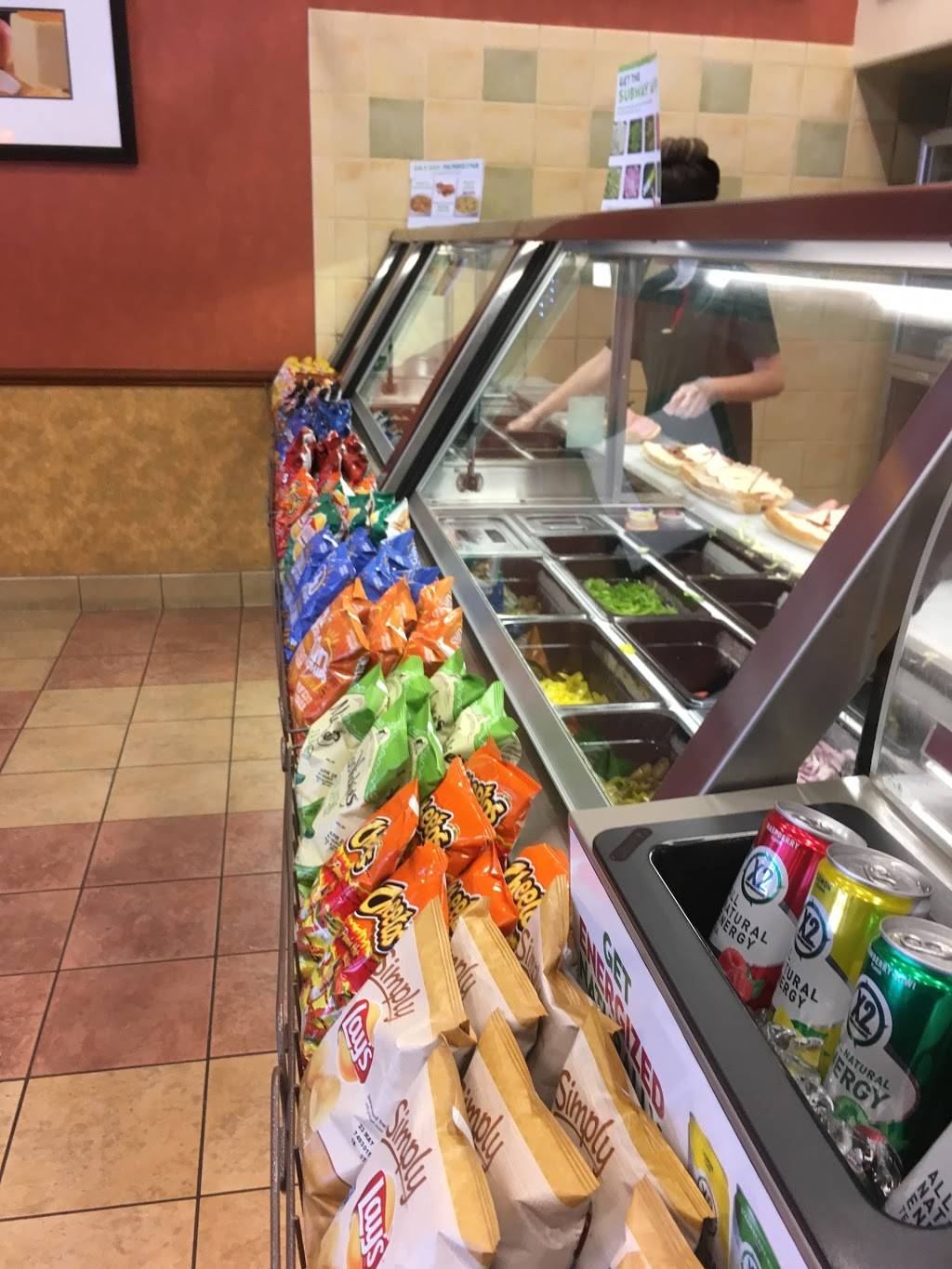 Subway | restaurant | 110 W Main St, Visalia, CA 93291, USA | 5596255000 OR +1 559-625-5000