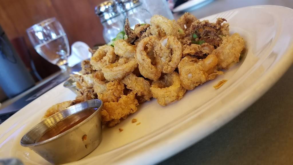 Presidio Cafe | cafe | 300 Finley Rd, San Francisco, CA 94129, USA | 4155614661 OR +1 415-561-4661