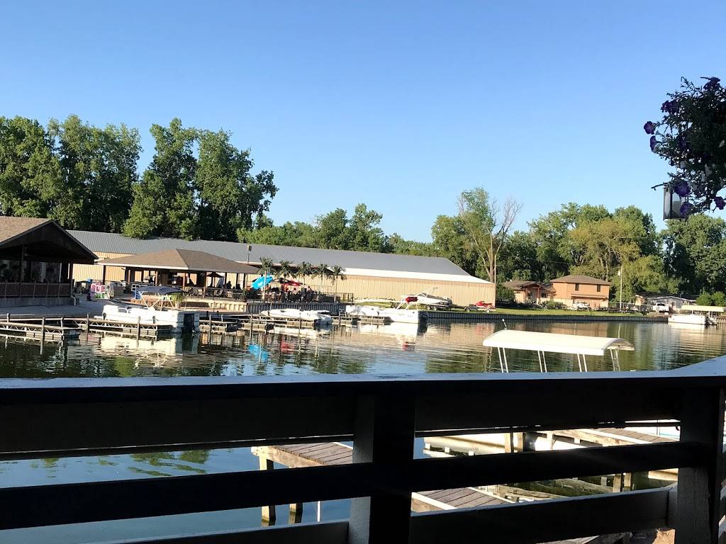 The Woodcliff Restaurant | meal takeaway | 980 County Rd W, Fremont, NE 68025, USA | 4027212922 OR +1 402-721-2922