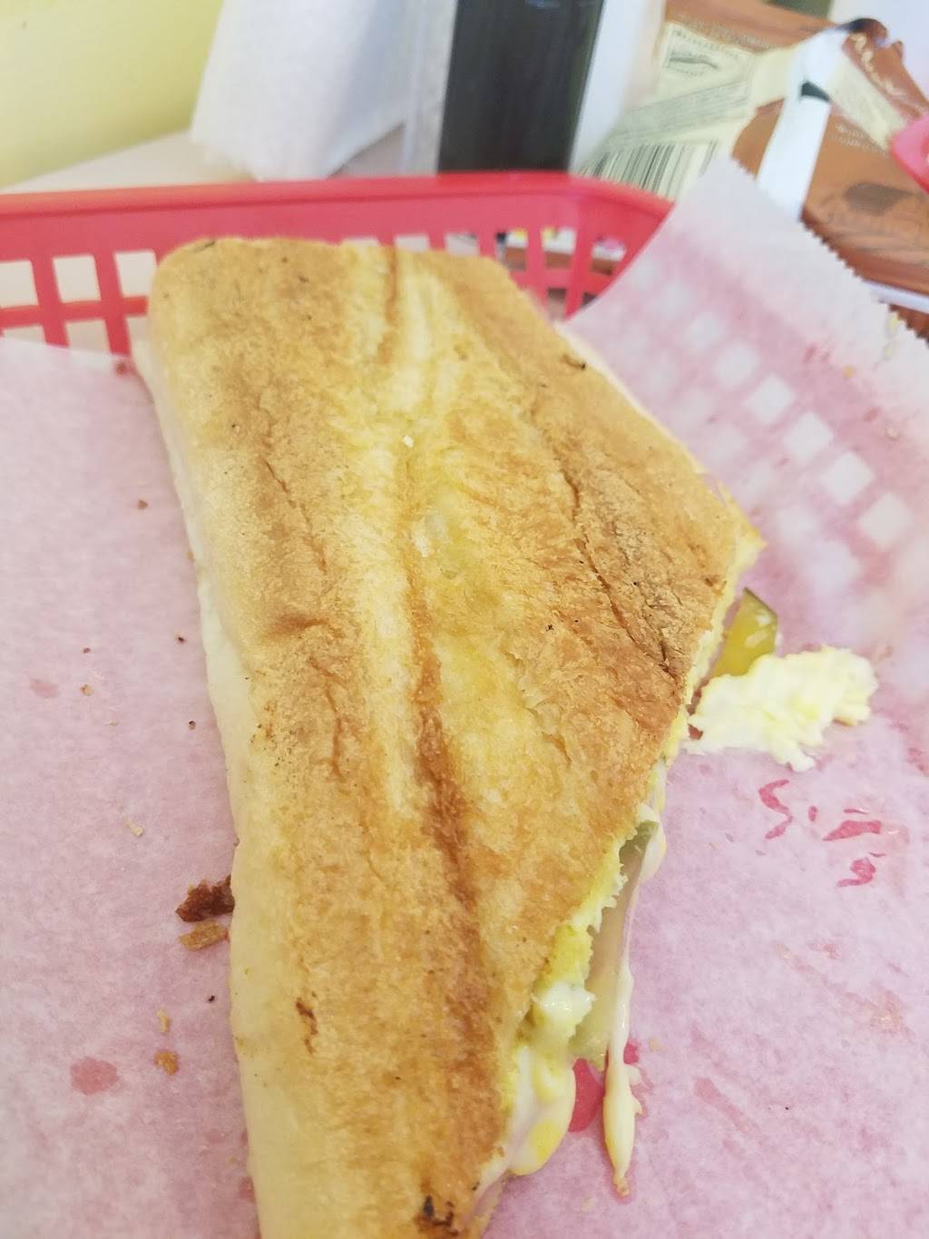 Caribbean Cafe | cafe | 4801 Central Ave, St. Petersburg, FL 33713, USA | 7273277202 OR +1 727-327-7202