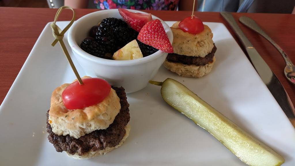 82 Queen | restaurant | 82 Queen St, Charleston, SC 29401, USA | 8437237591 OR +1 843-723-7591