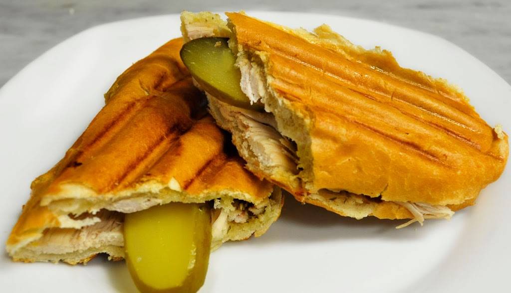 Chicken Master | restaurant | 13 Fisherman Dr #15, Brampton, ON L7A 2X9, Canada | 9054958800 OR +1 905-495-8800