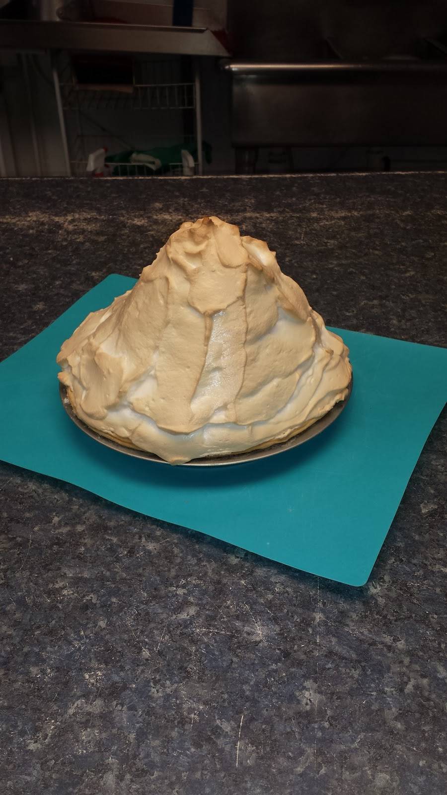 Lauras Corner Cafe | restaurant | 5355 2nd Ave, Pittsville, WI 54466, USA | 7158843100 OR +1 715-884-3100