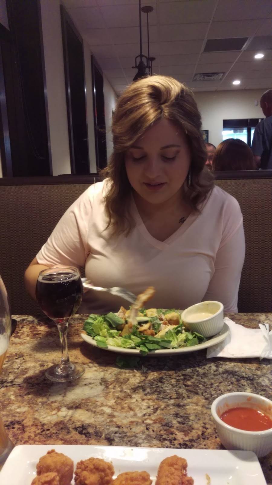 Joes Pizza & Pasta | restaurant | 404 E Main St, Salem, IL 62881, USA | 6187400563 OR +1 618-740-0563