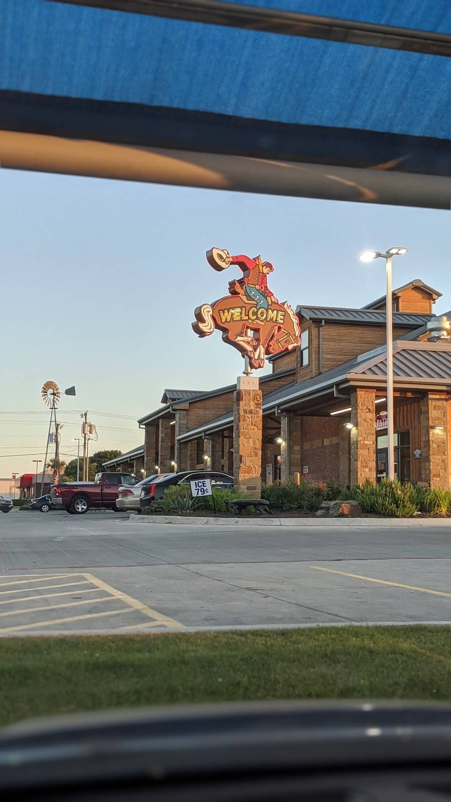 Fuel city Saginaw | bakery | 1080 S Blue Mound Rd, Blue Mound, TX 76131, USA | 6822007373 OR +1 682-200-7373