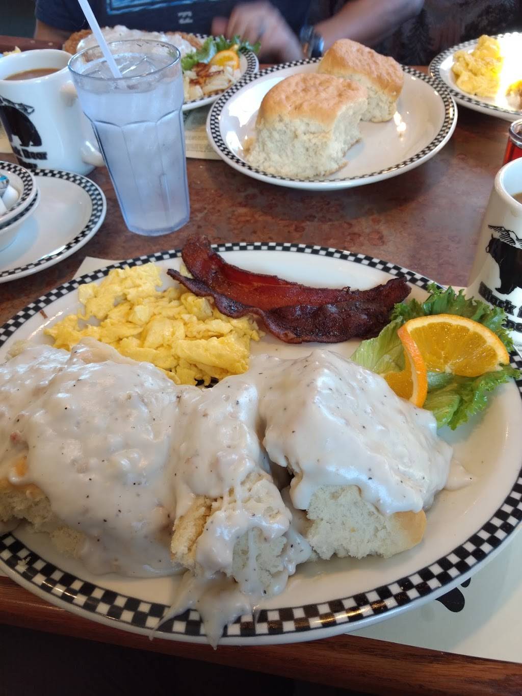Black Bear Diner | restaurant | 5405 Walden Rd, Beaumont, TX 77705, USA | 4098429606 OR +1 409-842-9606