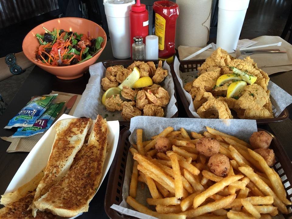 Catfish Station- Beechnut | restaurant | 7903 Beechnut St, Houston, TX 77074, USA | 8329684016 OR +1 832-968-4016