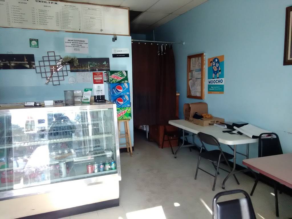 Curry & Hurry | meal takeaway | 2412 N High St, Columbus, OH 43202, USA | 6142617671 OR +1 614-261-7671