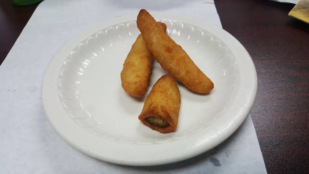 Fillin Station | restaurant | 2400 Washington Rd, Washington, IL 61571, USA | 3097179069 OR +1 309-717-9069