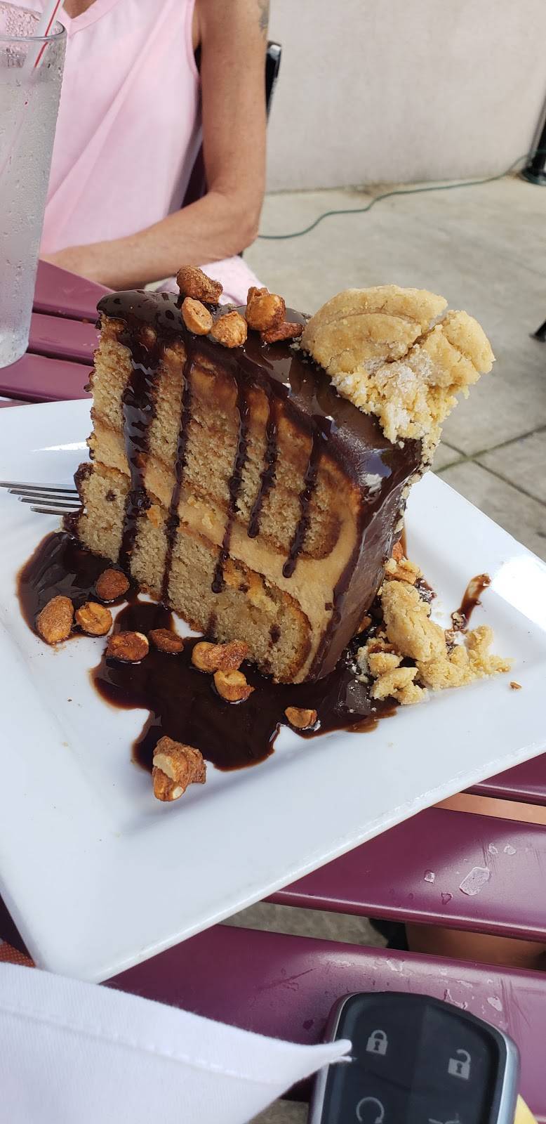 Bacon Hill Kitchen & Pub | restaurant | 4000 E Bristol St #8, Elkhart, IN 46514, USA | 5742642337 OR +1 574-264-2337