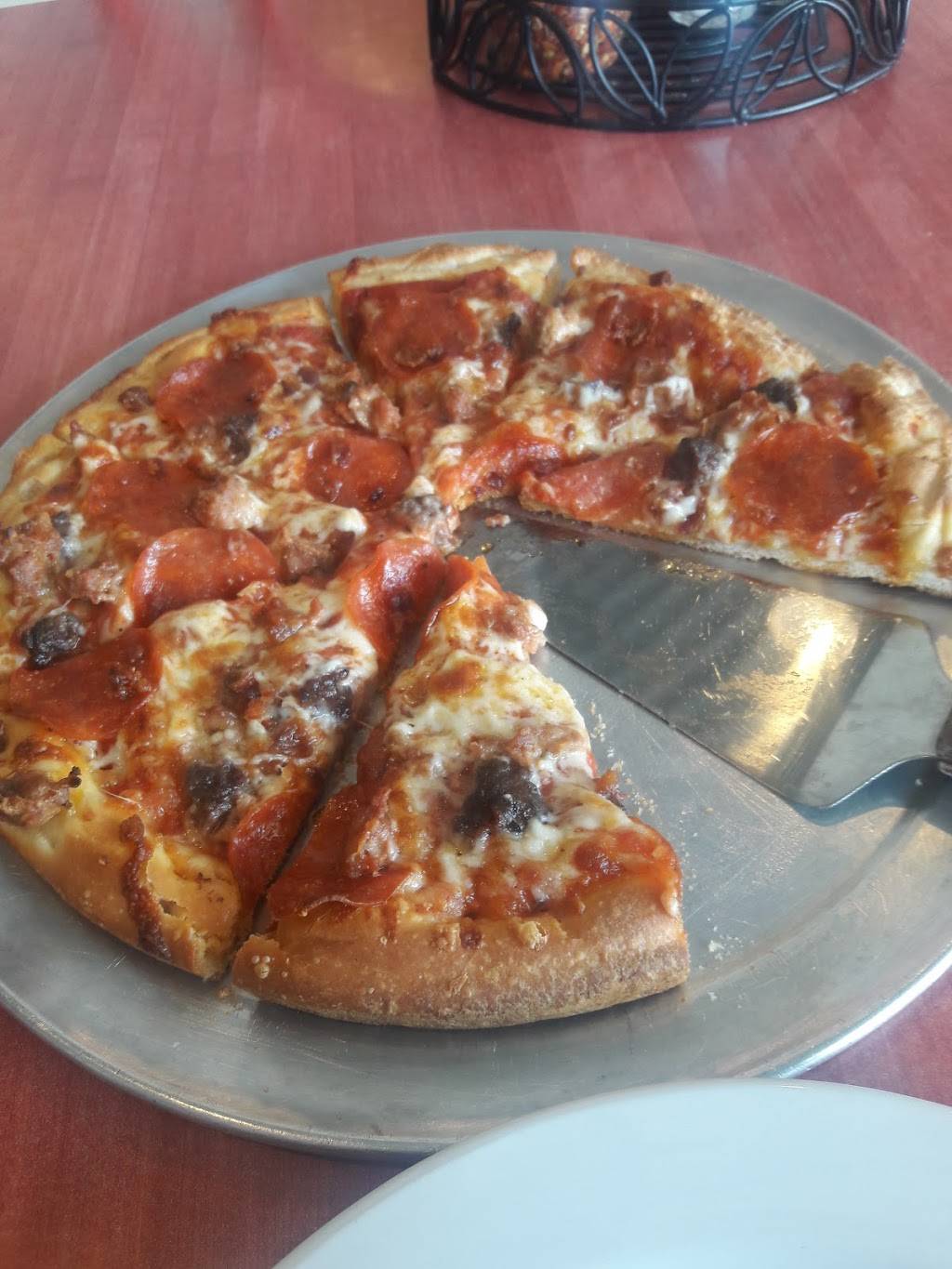 Papous Pizzeria & Italian Eatery | restaurant | 5075 Leetsdale Dr, Denver, CO 80246, USA | 3033883211 OR +1 303-388-3211