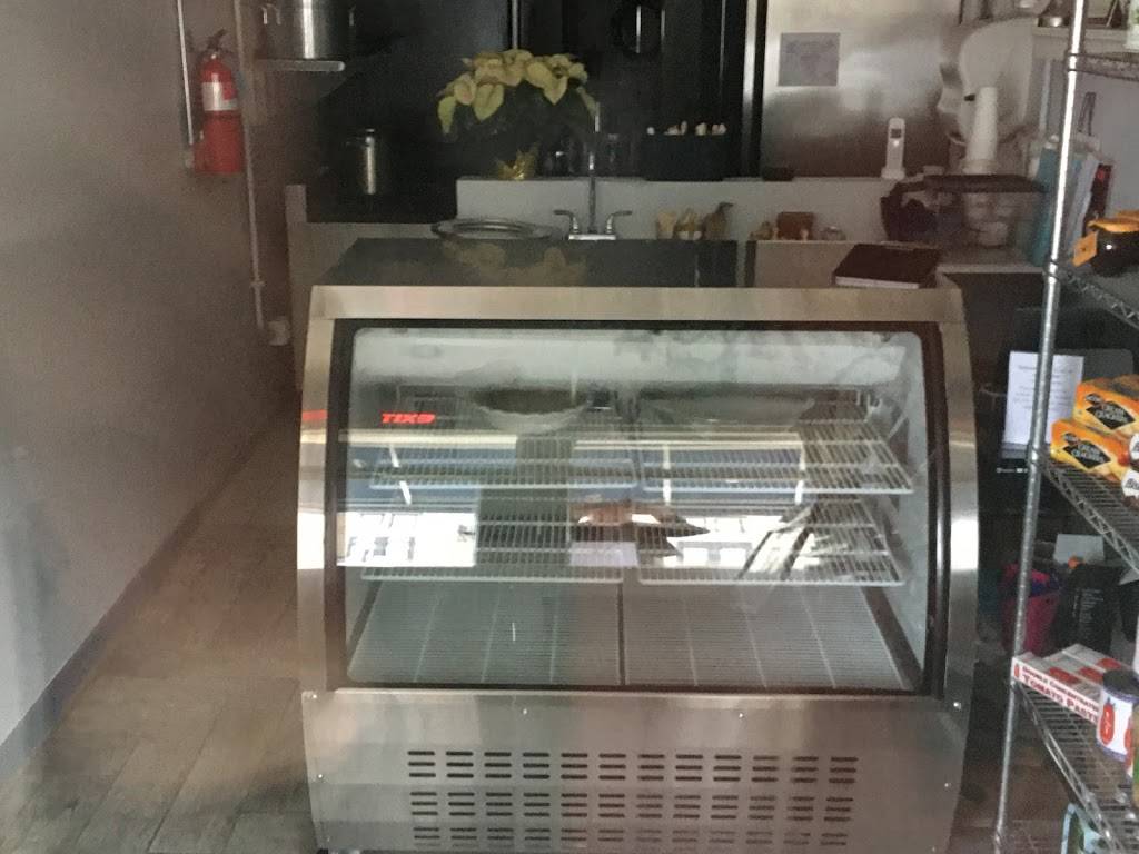 Epicurean Fare LLC | restaurant | 4 E Broadway, Alton, IL 62002, USA | 6184339989 OR +1 618-433-9989