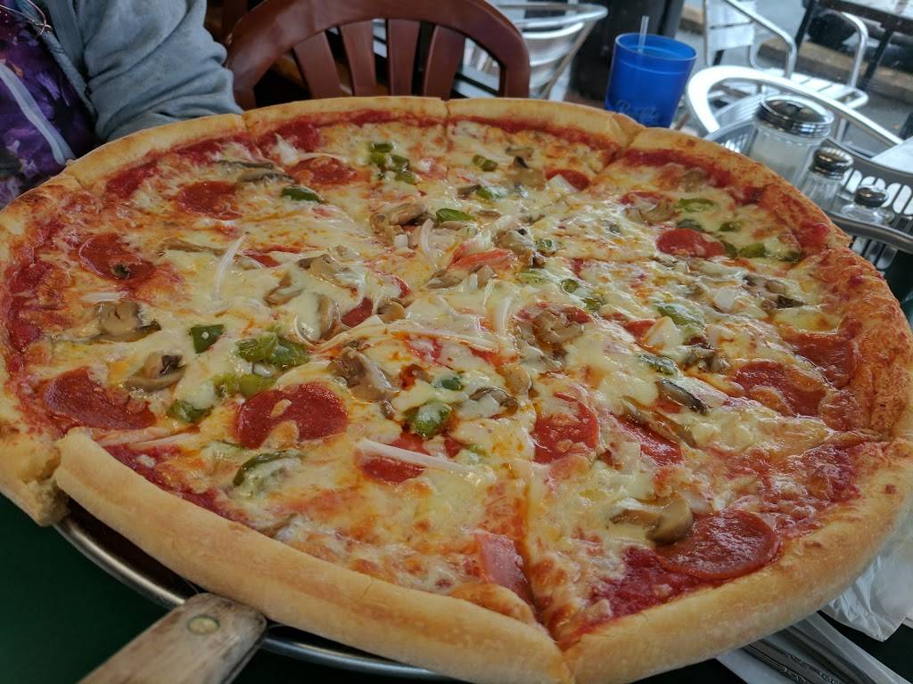 Joes Place | restaurant | 402 E Main St, Louisa, VA 23093, USA | 5409679200 OR +1 540-967-9200