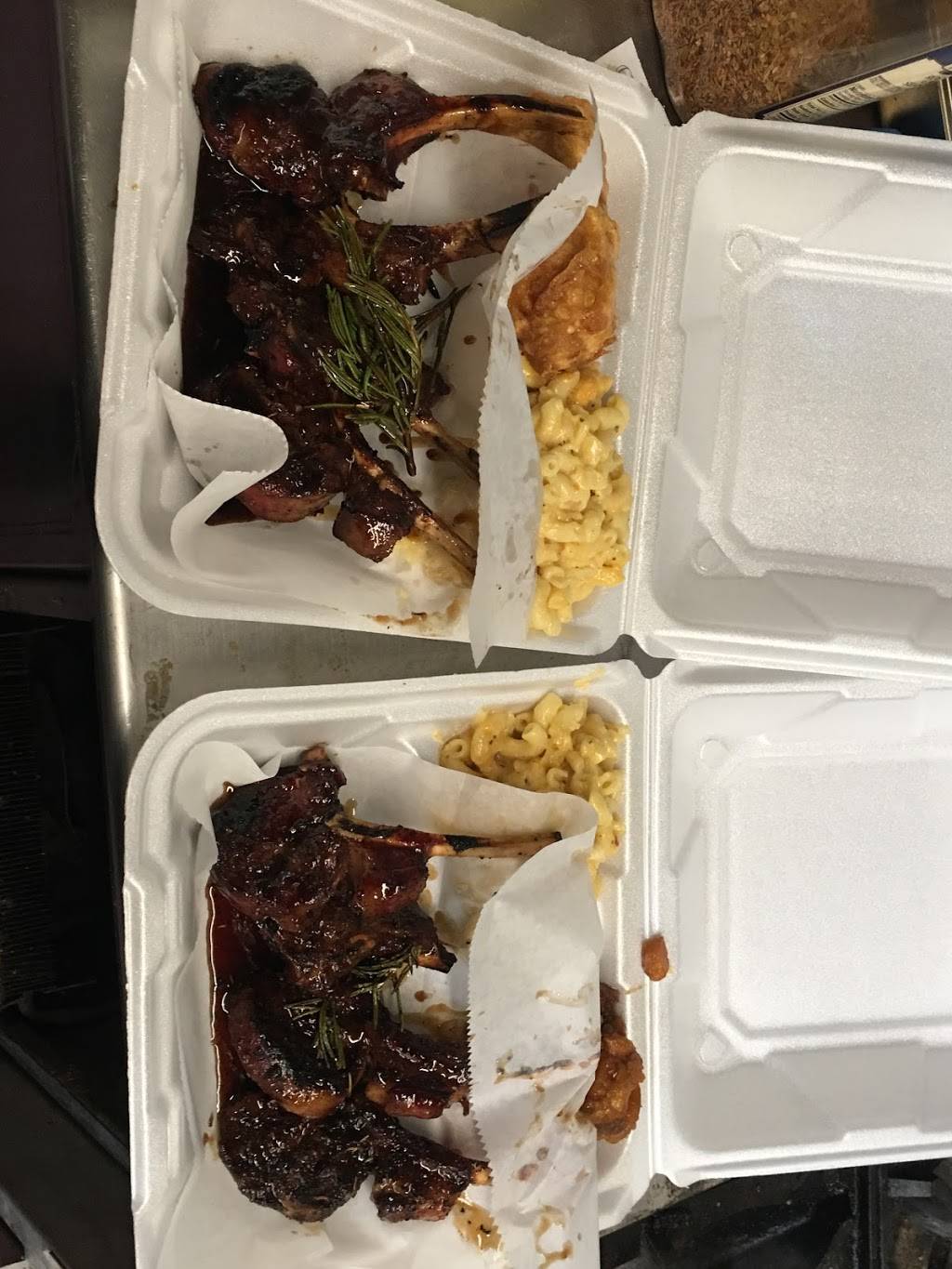 Southern Comfort & More | restaurant | 2955 Seven Mile E, Detroit, MI 48234, USA | 3137317666 OR +1 313-731-7666