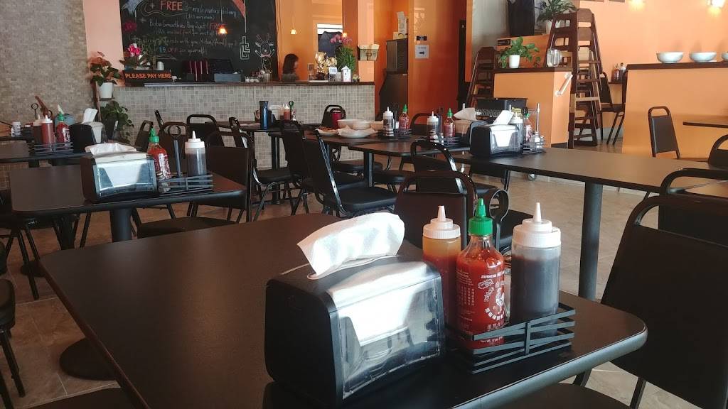 Phở Lăng Cô | restaurant | 2233 S Monaco Pkwy #105, Denver, CO 80222, USA | 7205024482 OR +1 720-502-4482