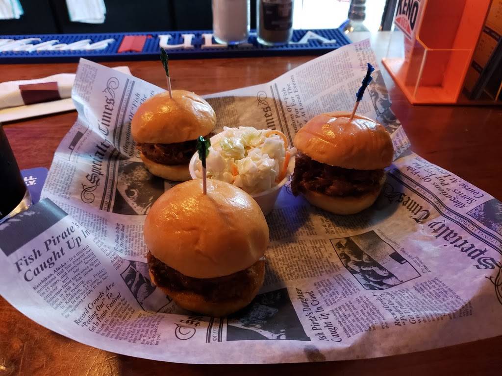 Scorpios Pizzaria & Sports Pub | restaurant | 180 Main St, Lancaster, NH 03584, USA | 6037883660 OR +1 603-788-3660