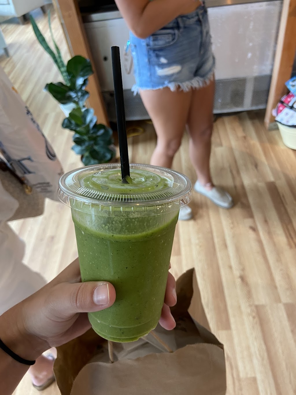 Roanoke island market | restaurant | 207 Queen Elizabeth Ave APT 4, Manteo, NC 27954, USA | 2524731914 OR +1 252-473-1914