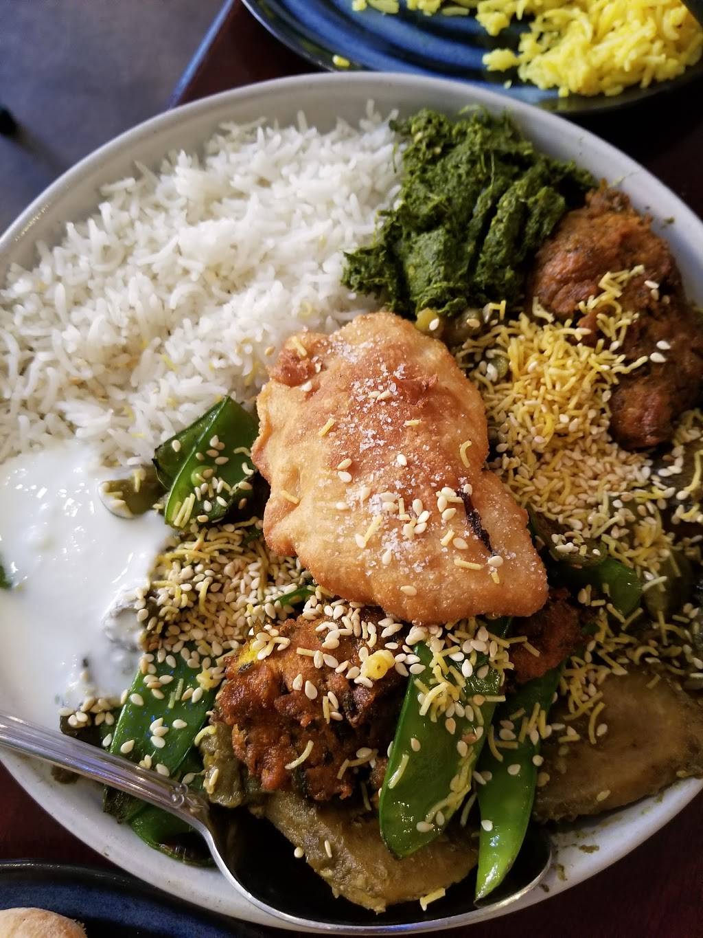 Mango Pickle | restaurant | 5842 N Broadway, Chicago, IL 60660, USA | 7739445555 OR +1 773-944-5555