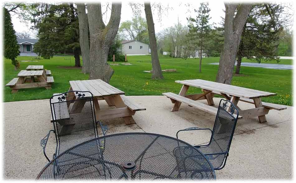 Twisted Spoke Smokehouse | restaurant | 7305 McHenry St, Burlington, WI 53105, USA | 2625396218 OR +1 262-539-6218