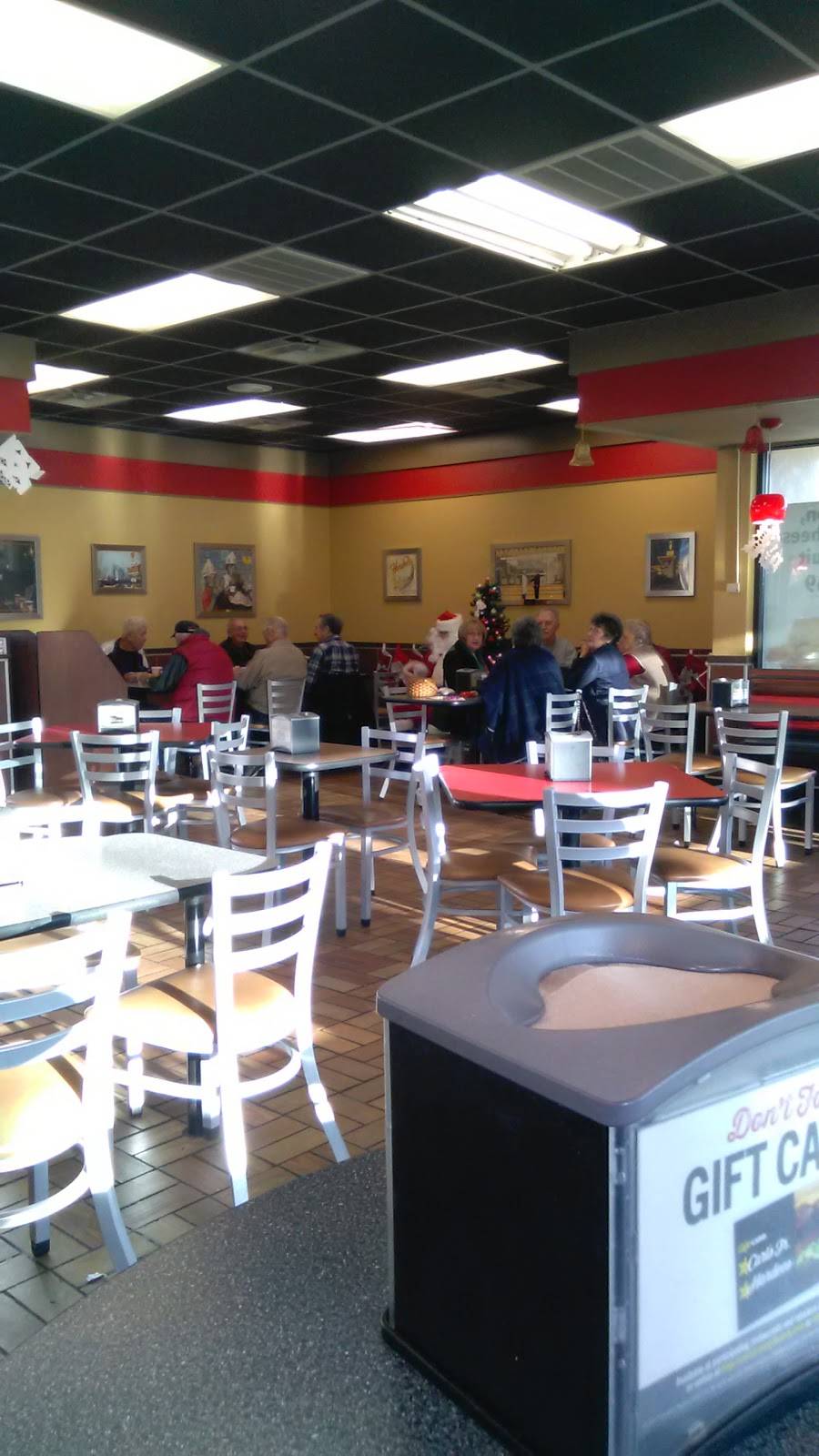 Hardees | restaurant | 1416 W Main St, Waynesboro, VA 22980, USA | 5409429798 OR +1 540-942-9798