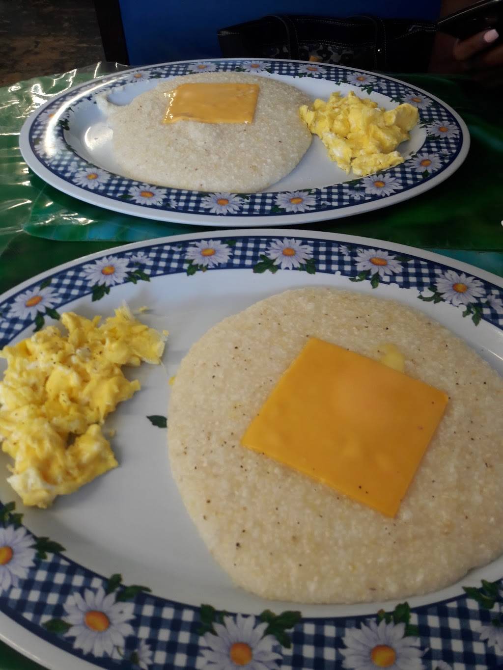 Johnsons Restaurant | restaurant | 5930 NW 17th Ave, Miami, FL 33142, USA | 3056939773 OR +1 305-693-9773