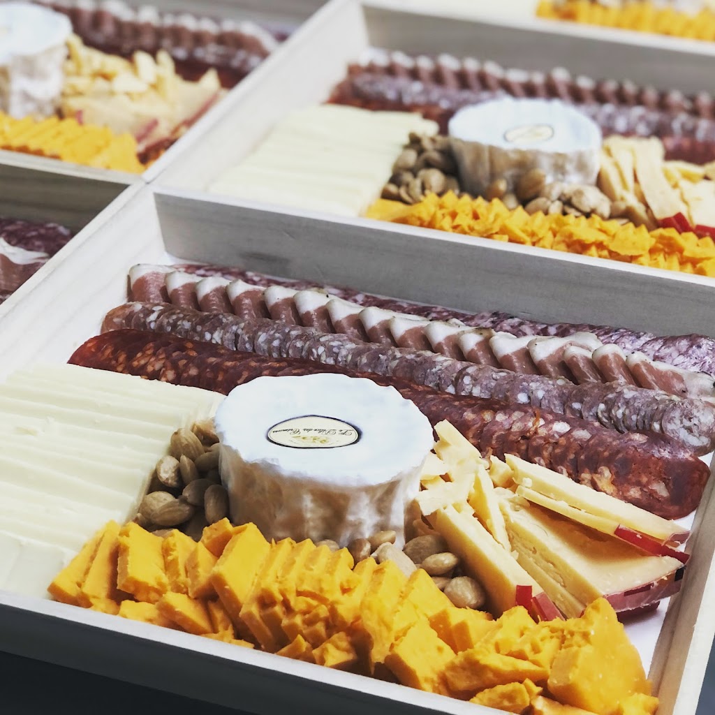 Fork and Knife | restaurant | 401 E 17th St A-2, Costa Mesa, CA 92627, USA | 9498770330 OR +1 949-877-0330