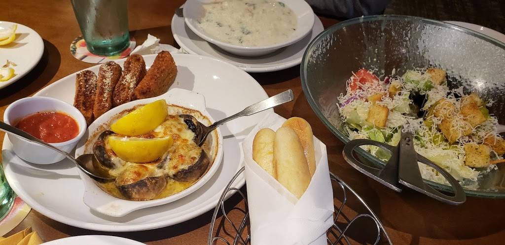 Olive Garden Italian Restaurant | meal takeaway | 4801 W 77th St, Burbank, IL 60459, USA | 7086369555 OR +1 708-636-9555