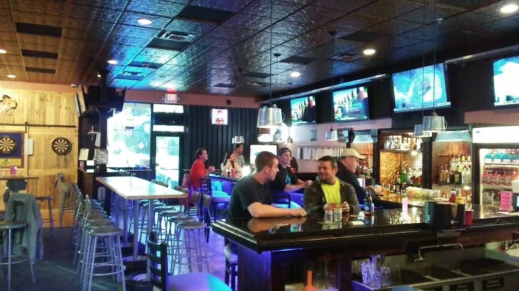 Tailgaters Tavern | restaurant | 7720 N Wickham Rd, Melbourne, FL 32940, USA | 3216226841 OR +1 321-622-6841