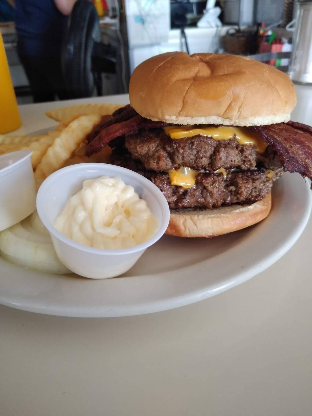 RT 138 Cafe | restaurant | 21224 IL-138, Mt Olive, IL 62069, USA | 2179992115 OR +1 217-999-2115