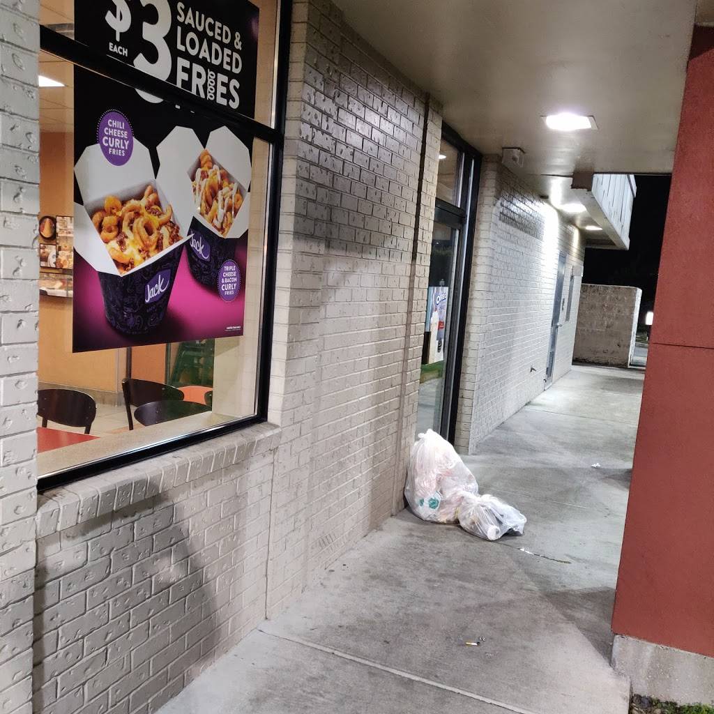 Jack in the Box | restaurant | 17210 Hwy 99, Lynnwood, WA 98037, USA | 4257456505 OR +1 425-745-6505