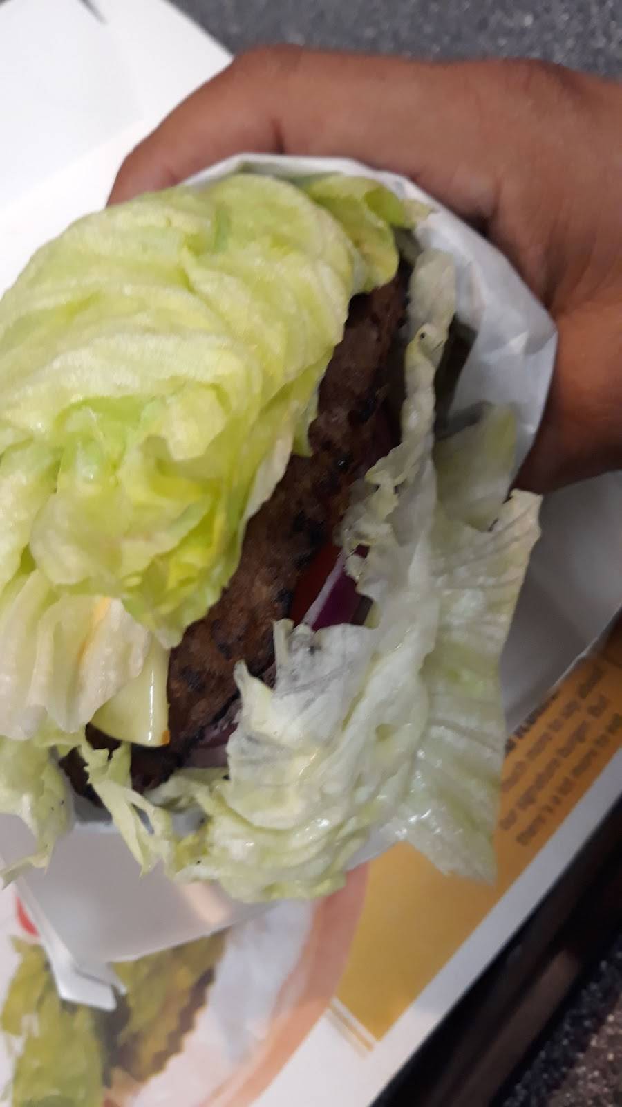 Carls Jr./Green Burrito | restaurant | 14454 Valley Blvd, Fontana, CA 92335, USA | 9094292226 OR +1 909-429-2226