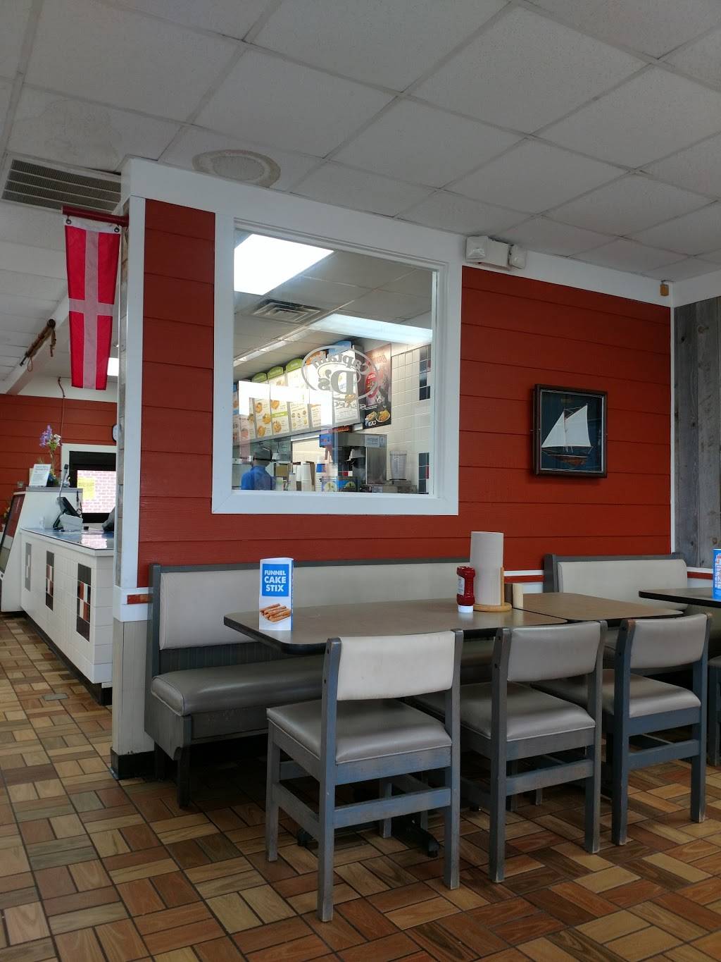 Captain Ds | restaurant | 107 W General Screven Way, Hinesville, GA 31313, USA | 9128767995 OR +1 912-876-7995