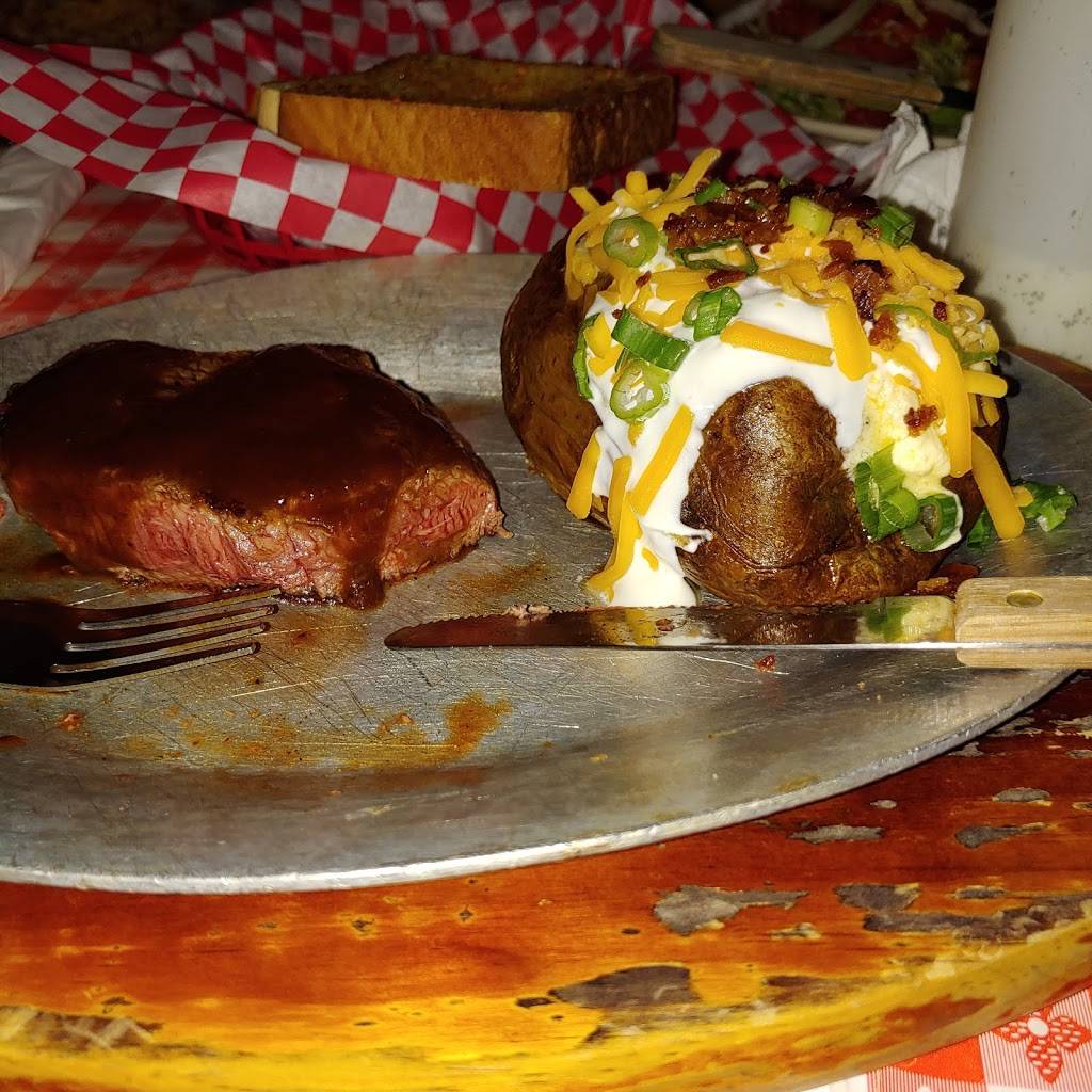 Candlelite Inn Restaurant | restaurant | 1202 E Division St, Arlington, TX 76011, USA | 8172759613 OR +1 817-275-9613