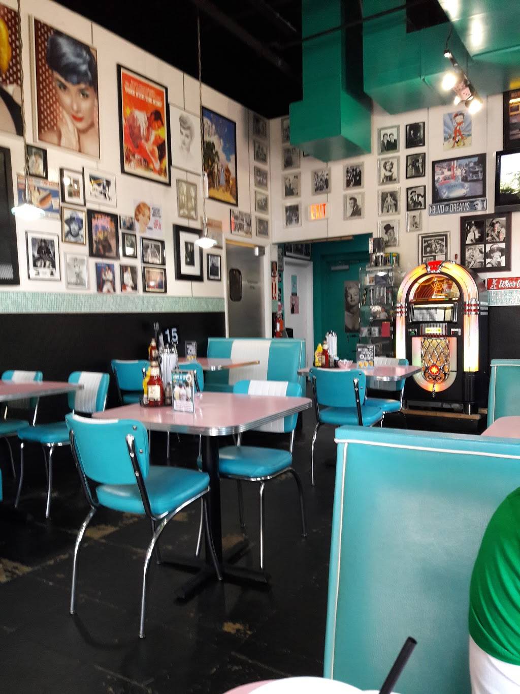 Johnny Angels Diner | restaurant | 3546 St Johns Bluff Rd S #120, Jacksonville, FL 32224, USA | 9049979850 OR +1 904-997-9850