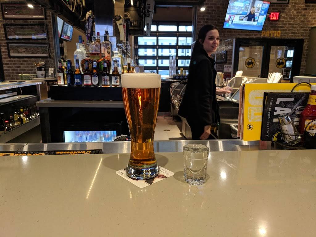 Buffalo Wild Wings | meal takeaway | 15530 Daniel Blvd, Gulfport, MS 39503, USA | 2282369464 OR +1 228-236-9464