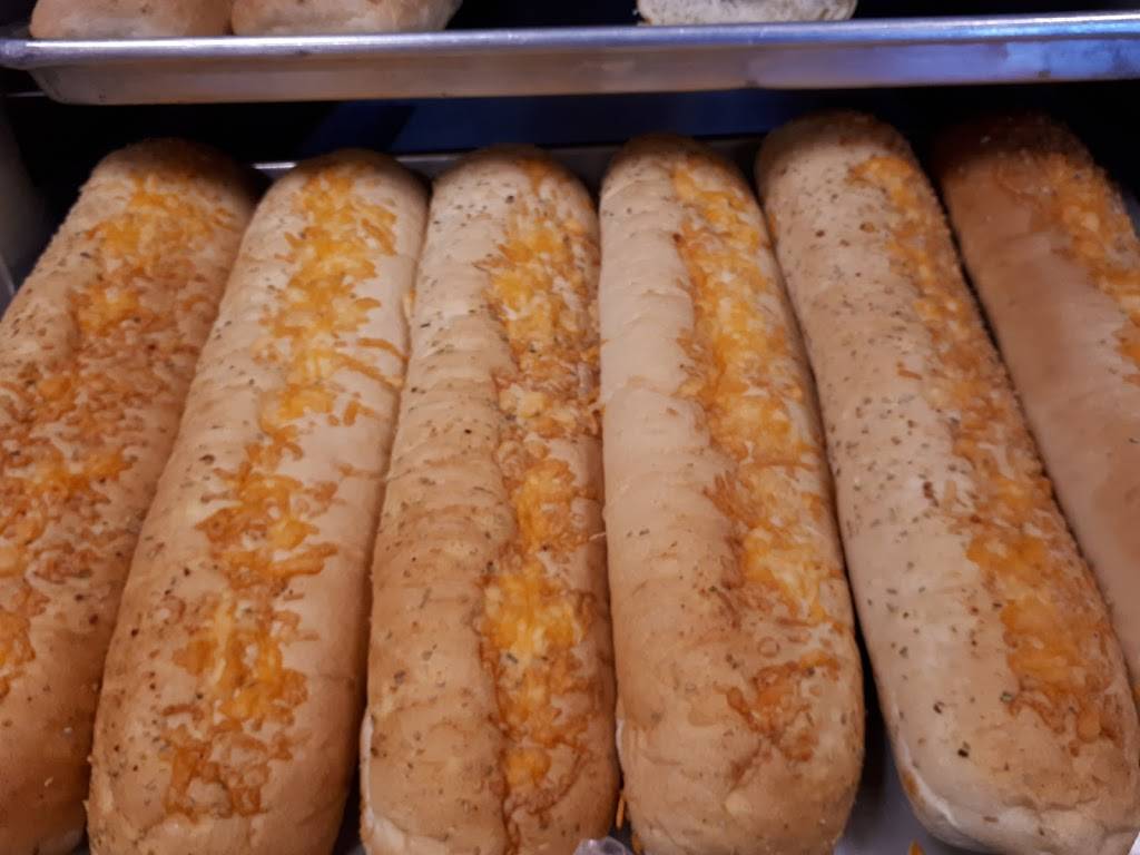 Subway | meal takeaway | 95 Lincoln St Unit #14, Welland, ON L3C 7C3, Canada | 9057149402 OR +1 905-714-9402