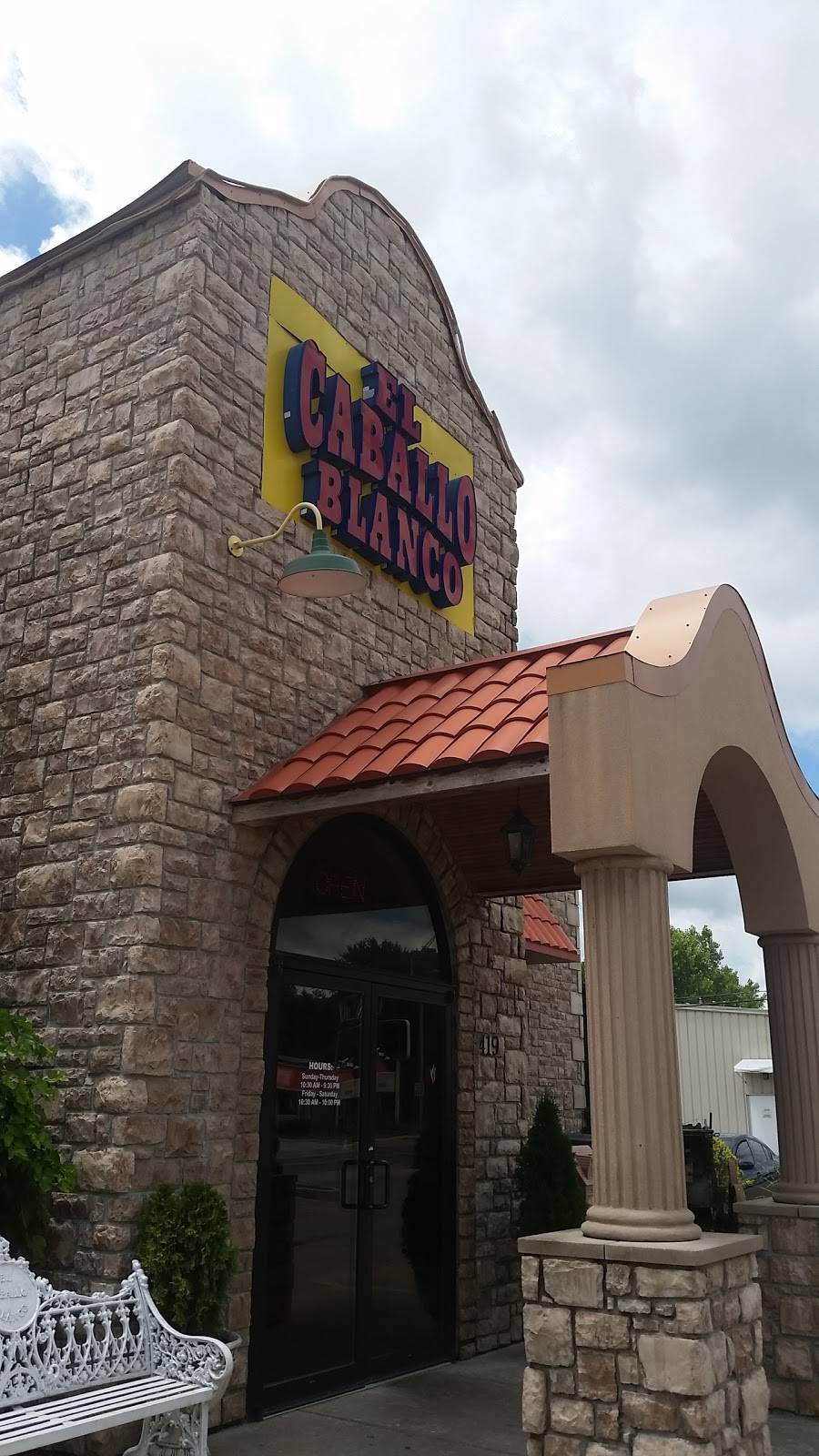 El Caballo Blanco Mexican | restaurant | 419 E 5th St, Connersville, IN 47331, USA | 7658251118 OR +1 765-825-1118