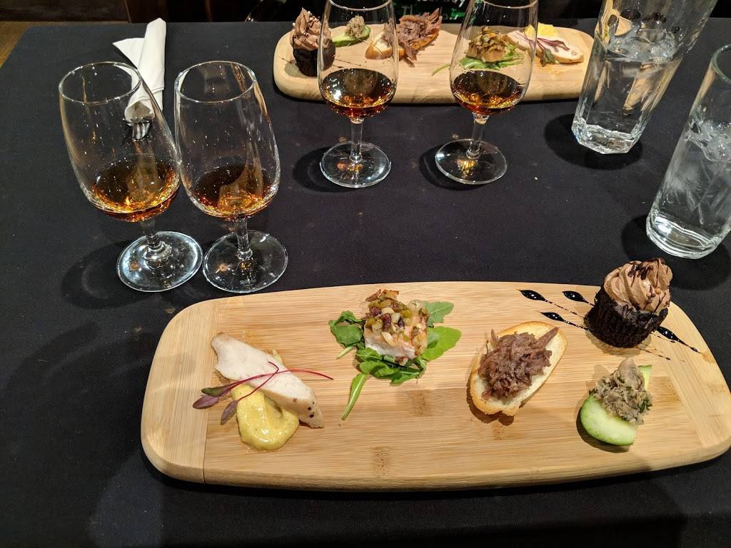 Le Cerbère Resto-pub | restaurant | 313 Rue Saint Georges, Saint-Jérôme, QC J7Z 5A8, Canada | 4504313333 OR +1 450-431-3333