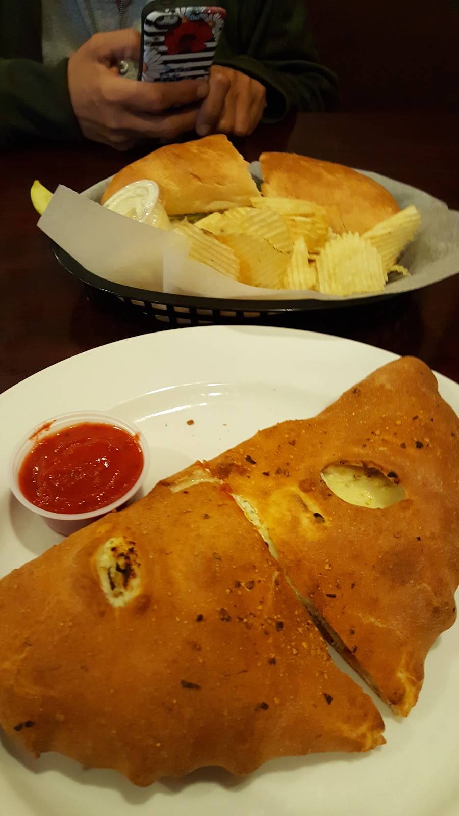 Grambolis Pizza | restaurant | 11733 Pendleton Pike, Indianapolis, IN 46236, USA | 3178234466 OR +1 317-823-4466